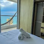 Moderno Apartamento Frente Al Mar